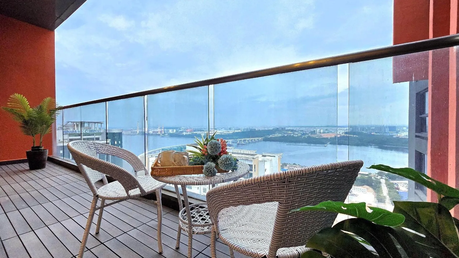 Loft Suite Seaview 2Br Jb Ciq 7Pax 조호르 바루